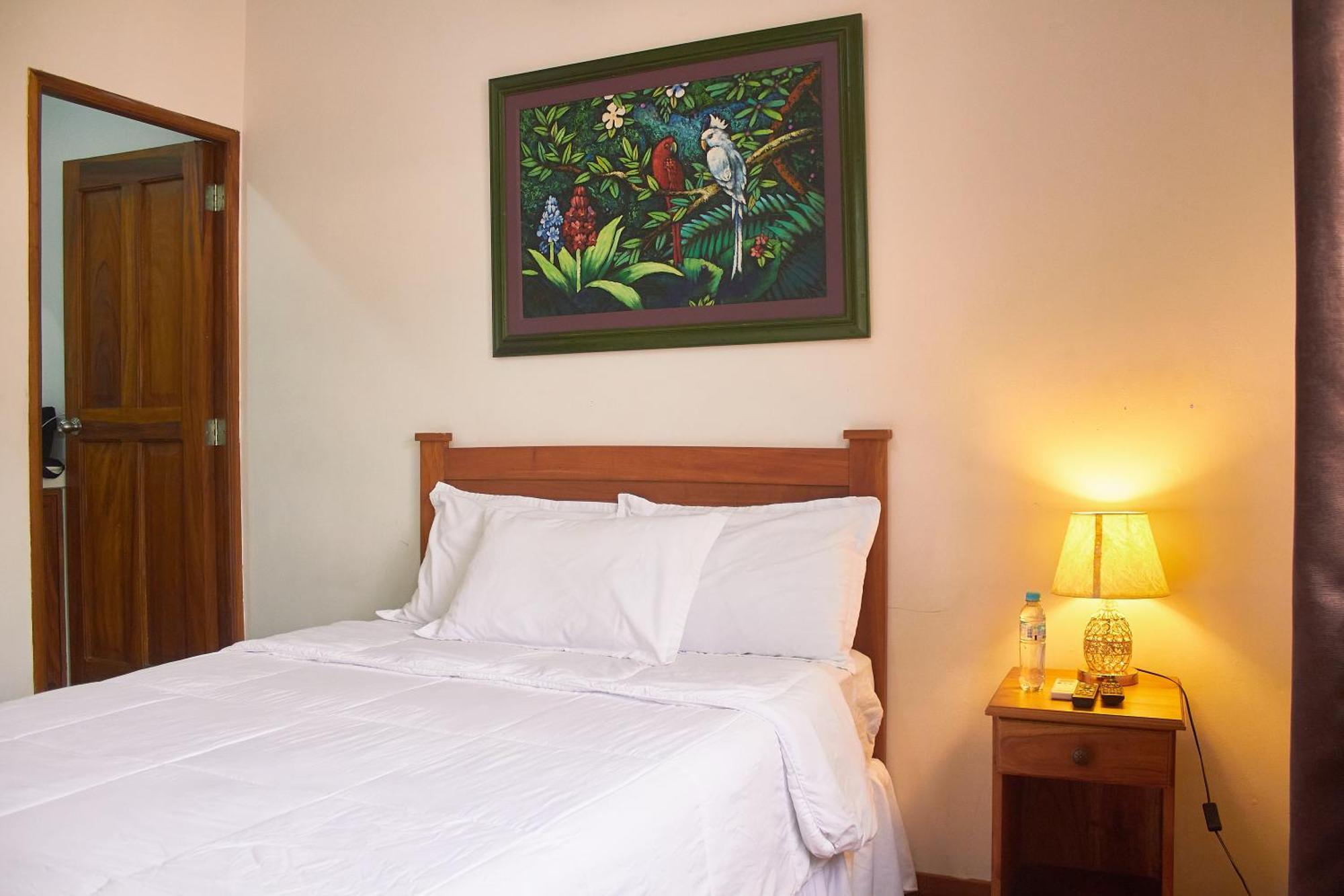 Hotel Villa Antigua San Salvador Bagian luar foto
